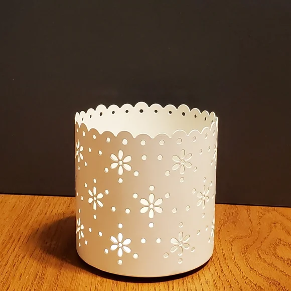 Yankee Candle Eyelet Lace Photo Frame Candle Holder - Picture 8 of 14